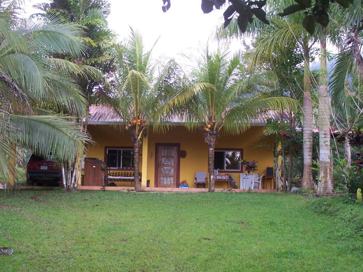 Hilamito Lodge Tela Buitenkant foto
