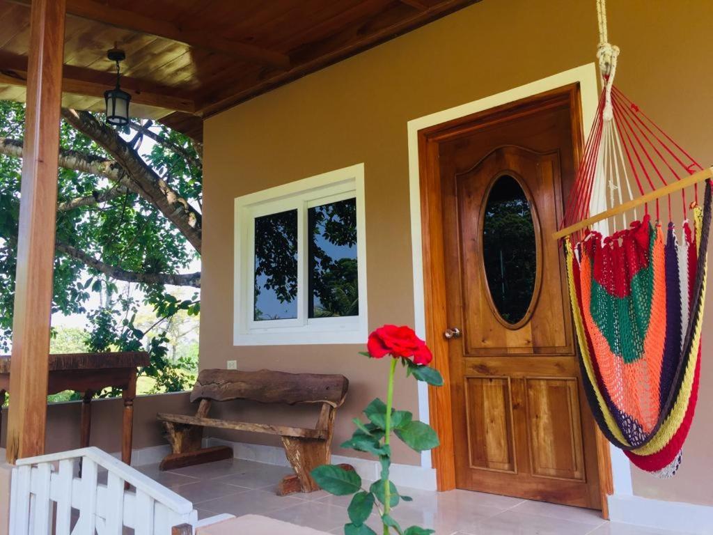 Hilamito Lodge Tela Buitenkant foto