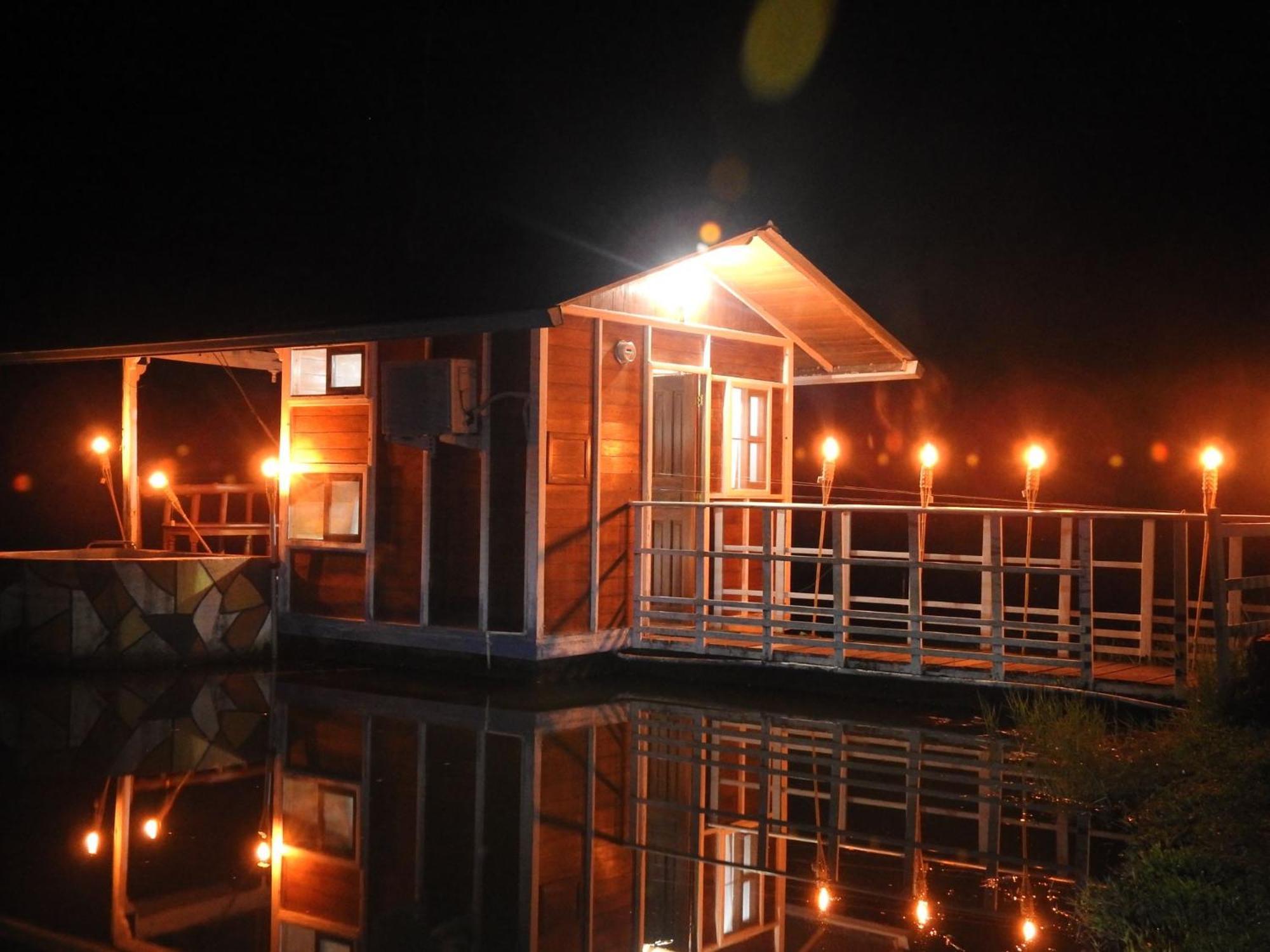 Hilamito Lodge Tela Buitenkant foto