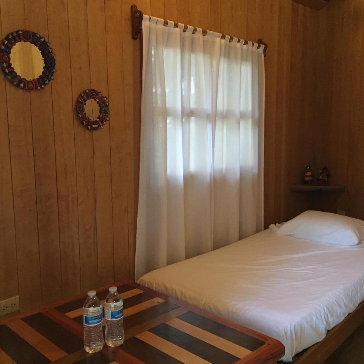 Hilamito Lodge Tela Buitenkant foto