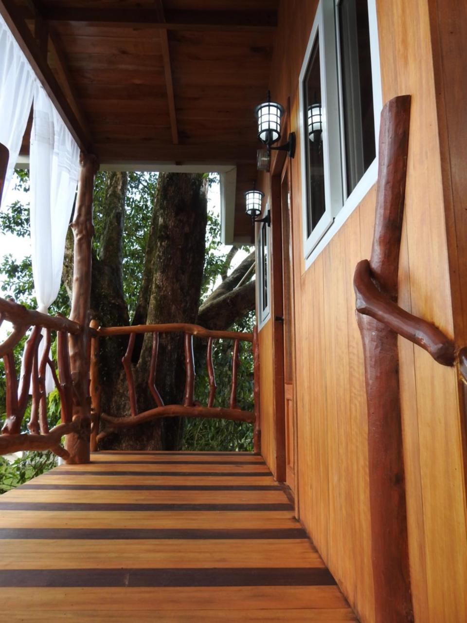 Hilamito Lodge Tela Buitenkant foto